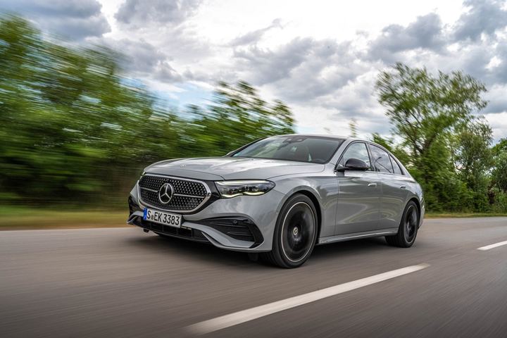Mercedes-Benz Classe E E 200 AMG Line